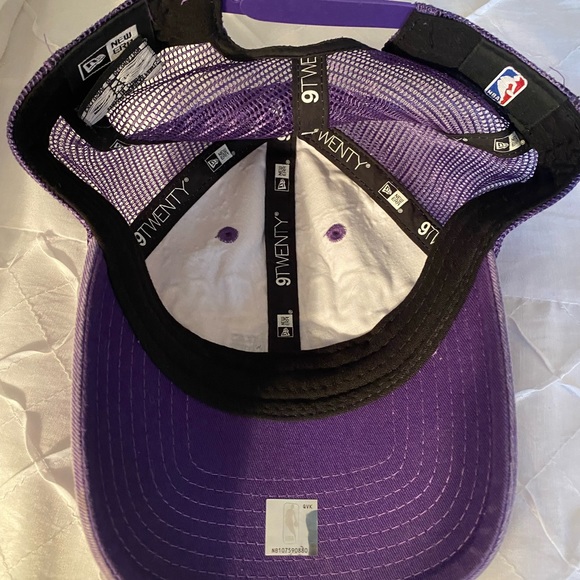 LA Lakers Hat - Picture 2 of 2